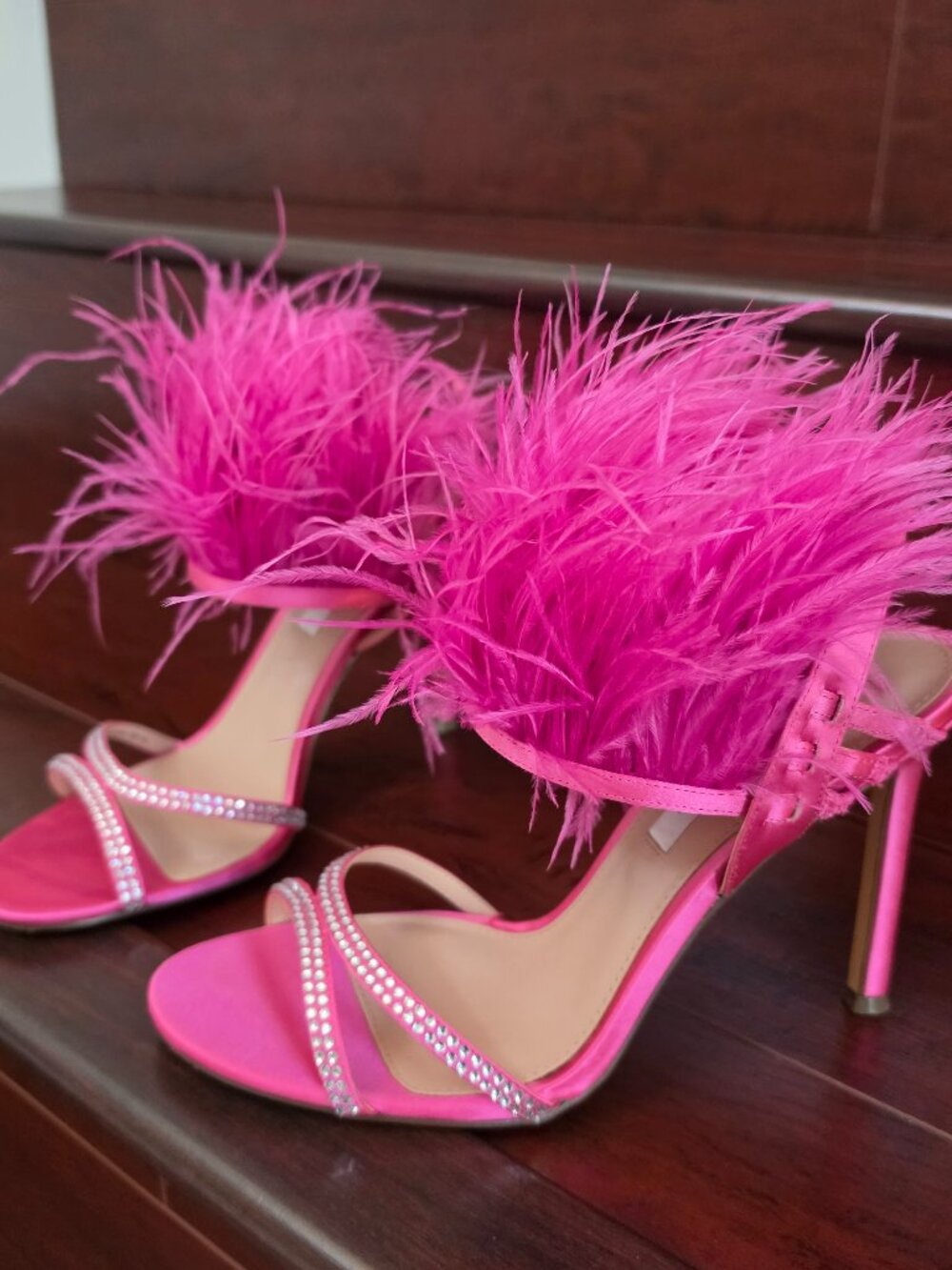 Pink Feather Rhinestone Sandals - Picture 2 of 6